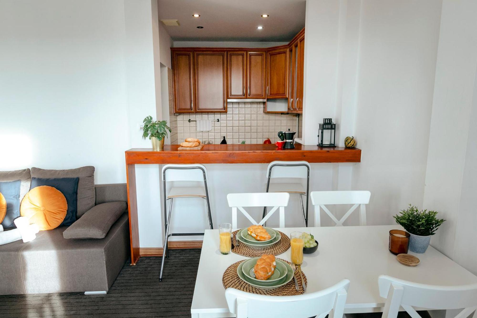 Plac Konstytucji 6 Orange - Apartament Dla 4 Osob - Bezplatny Parking - Free Parking - Piekny Widok Na Panorame Warszawy وارسو المظهر الخارجي الصورة